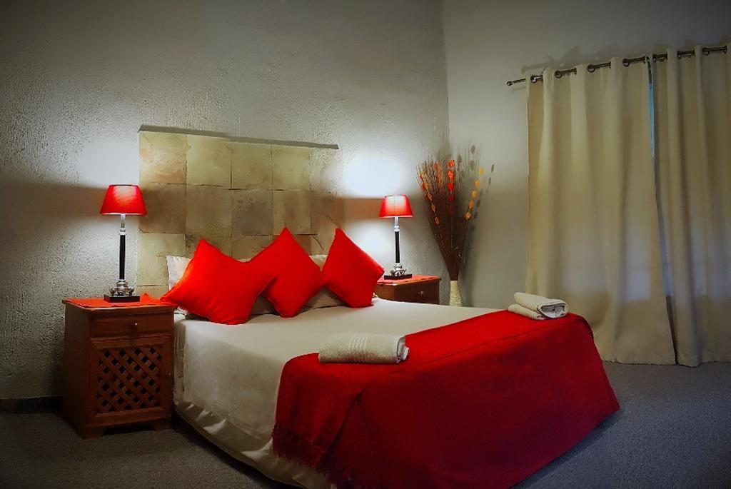 Kwambali Riverside Lodge Hazyview Buitenkant foto