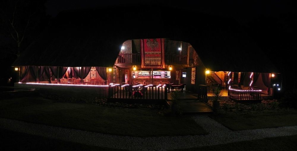 Kwambali Riverside Lodge Hazyview Buitenkant foto