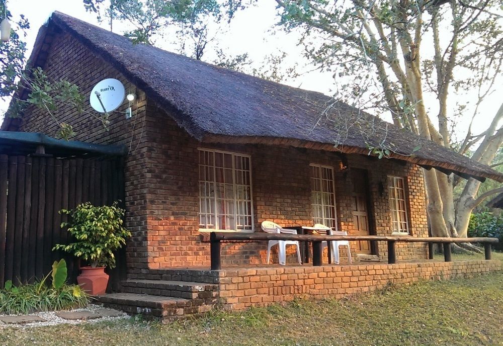 Kwambali Riverside Lodge Hazyview Buitenkant foto