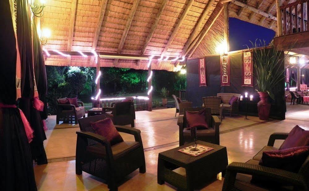 Kwambali Riverside Lodge Hazyview Buitenkant foto