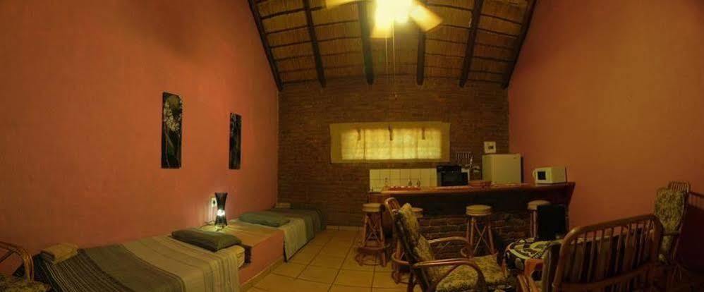 Kwambali Riverside Lodge Hazyview Buitenkant foto