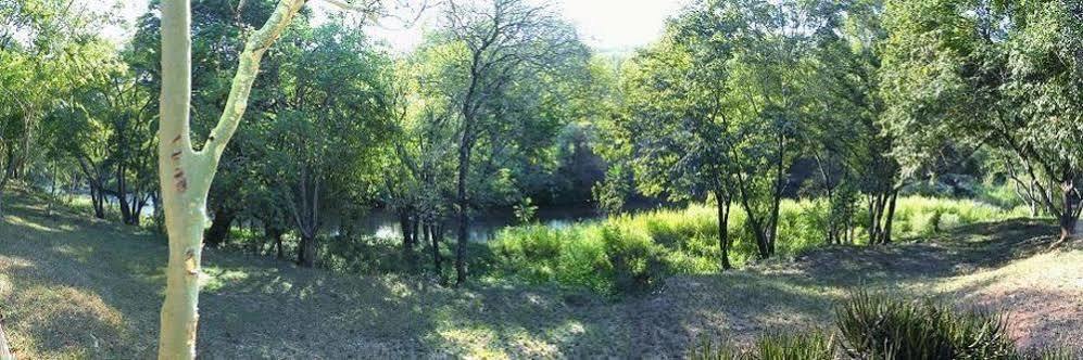 Kwambali Riverside Lodge Hazyview Buitenkant foto