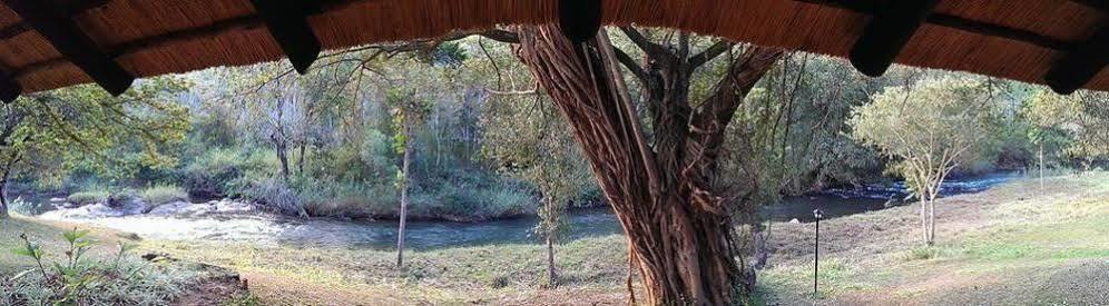 Kwambali Riverside Lodge Hazyview Buitenkant foto